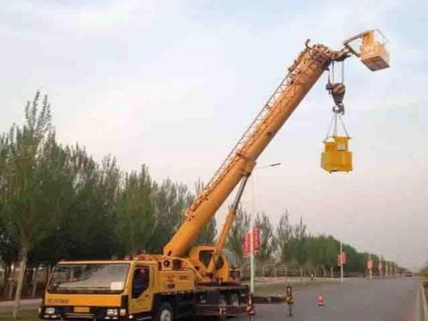金明区吊车出租电话_-安捷大吨位吊车出租，吊车租赁